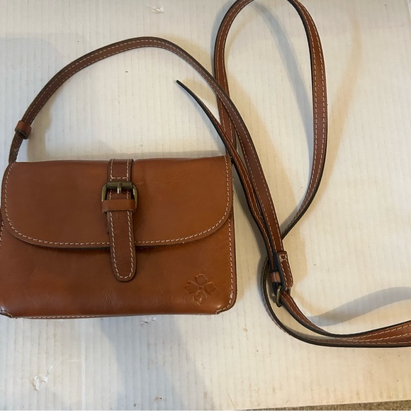 Patricia Nash Handbags - Patricia Nash Brown Leather Crossbody Bag Purse w/ Buckle Detail